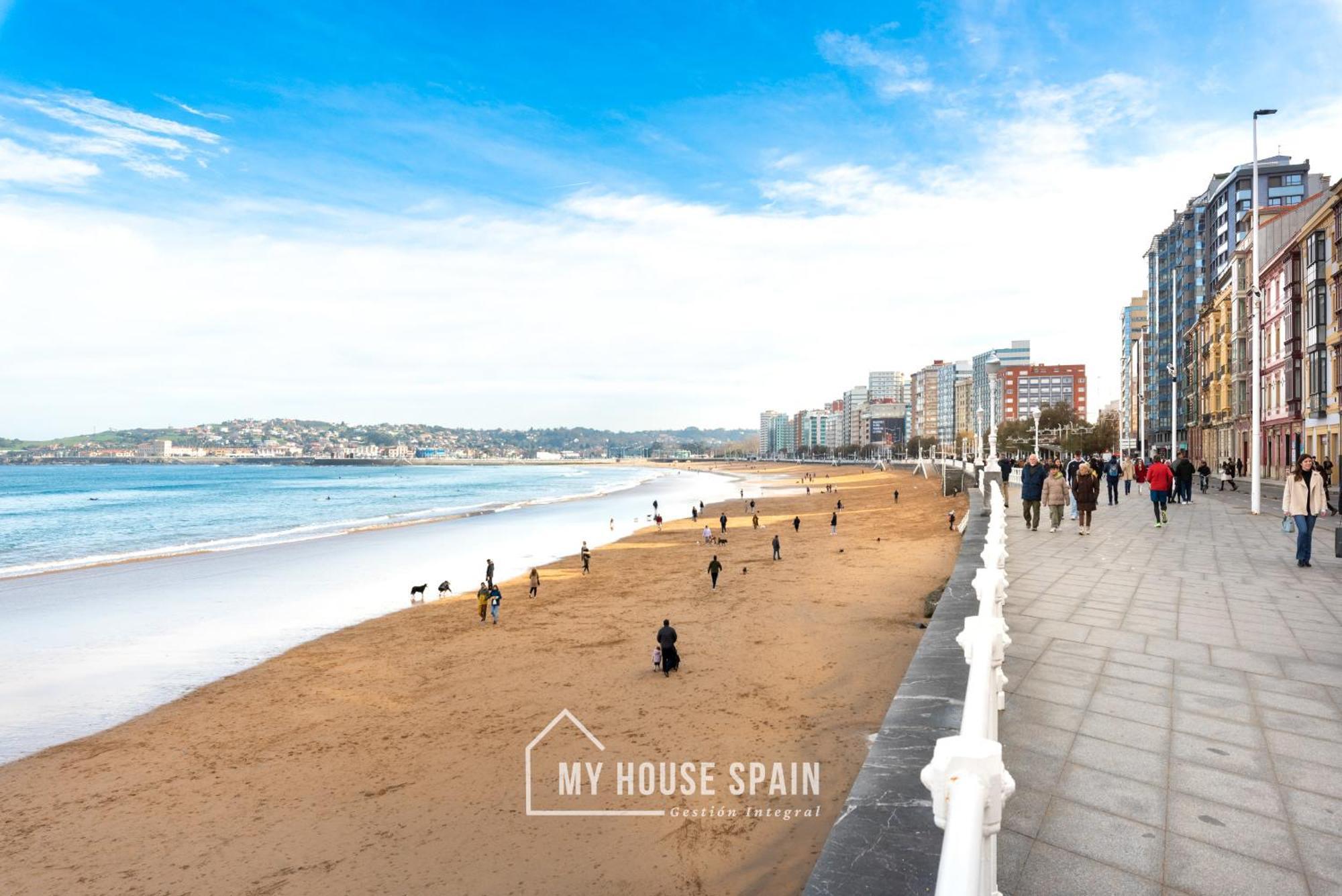 Myhousespain - Radiante Piso Junto A La Playa Gijon Exterior photo